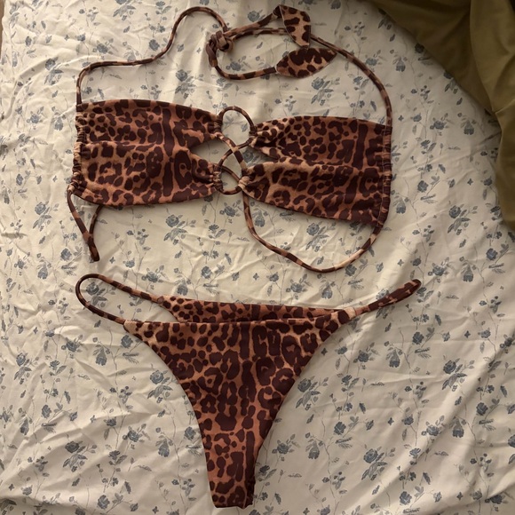 Benoa Swim Set - Picture 2 of 5
